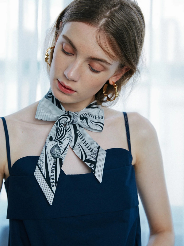 "Madagascar" Silk Twill Skinny Scarf - Black & White