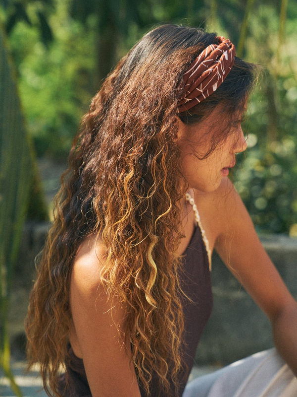 "Chrysler" Silk Crepe Neck Scarf - Metropolis Cocoa