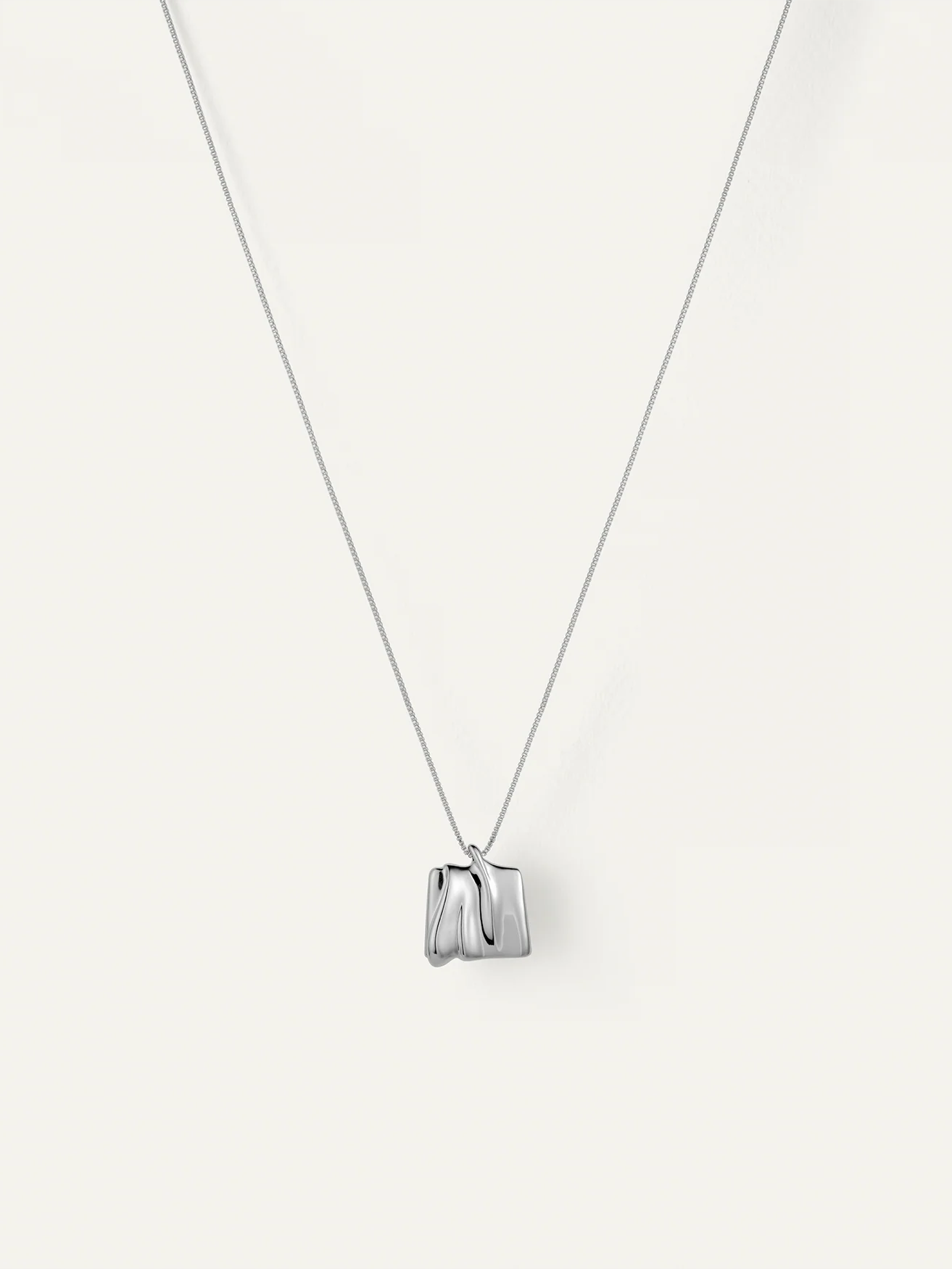 Small Sundra Pendant Necklace