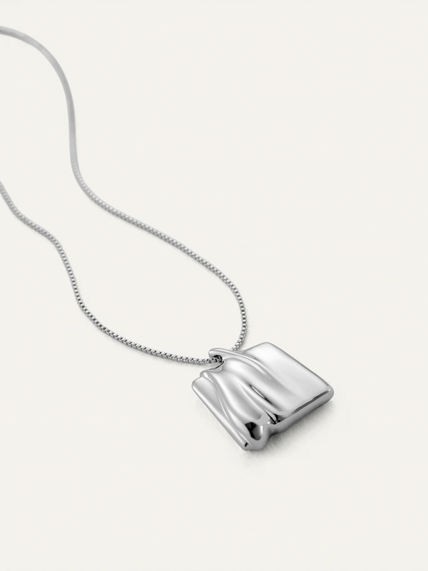 Small Sundra Pendant Necklace