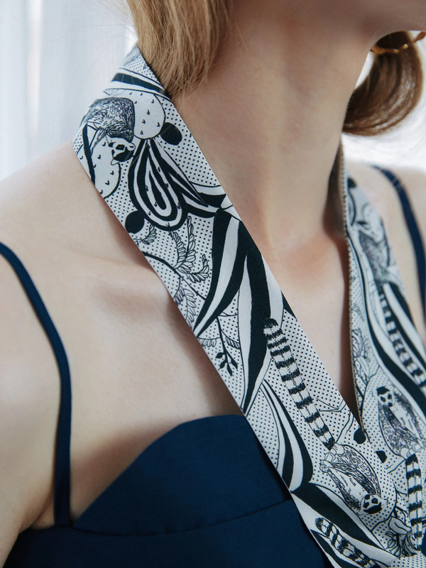 "Madagascar" Silk Twill Skinny Scarf - Black & White